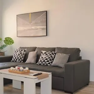 https://precioso-loft-centrico.hotelsinnerja.org
