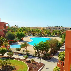 https://apartamentos-sotavento-playa-la-tejita-el-medano.adeje-hotels.com